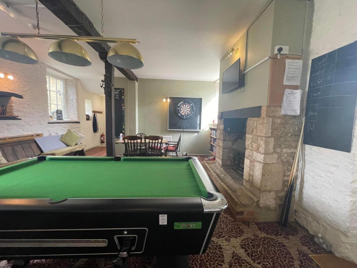 The Bell Inn Ducklington ภายนอก รูปภาพ